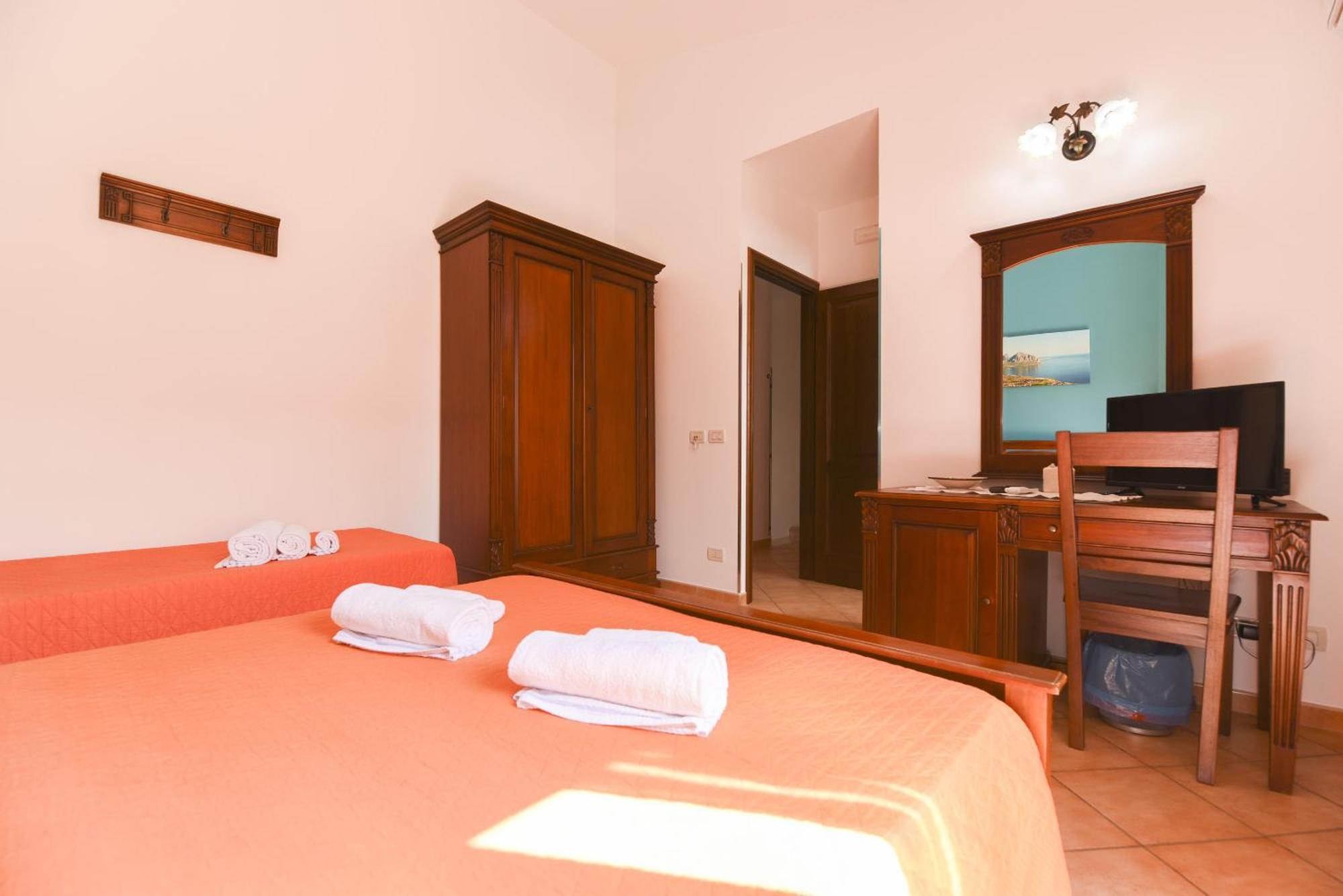 Aurora Castelluzzo Bed & Breakfast Room photo
